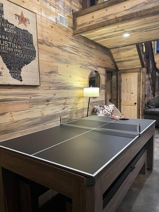 The Big Tex Luxury Cabin Is Epic Broken Bow Eksteriør billede