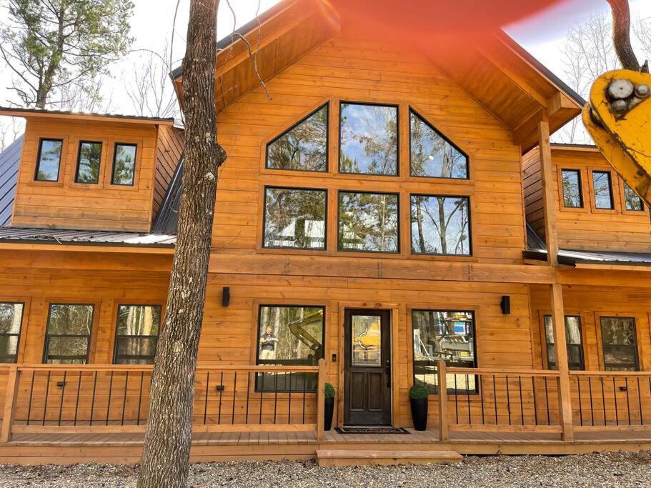 The Big Tex Luxury Cabin Is Epic Broken Bow Eksteriør billede