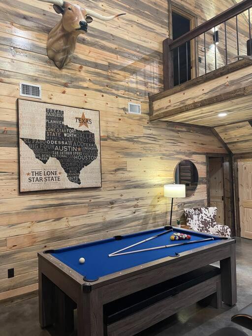 The Big Tex Luxury Cabin Is Epic Broken Bow Eksteriør billede
