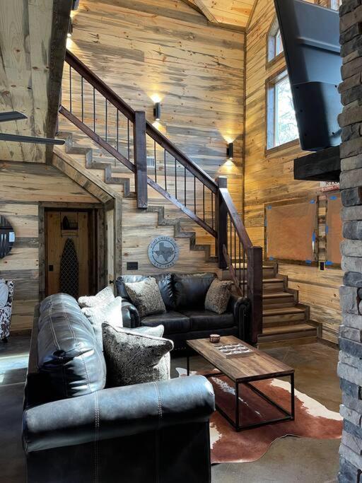 The Big Tex Luxury Cabin Is Epic Broken Bow Eksteriør billede