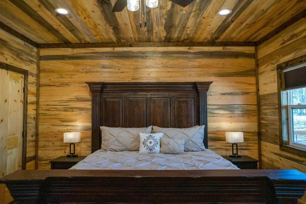 The Big Tex Luxury Cabin Is Epic Broken Bow Eksteriør billede