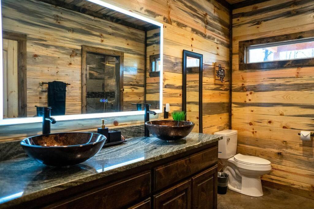 The Big Tex Luxury Cabin Is Epic Broken Bow Eksteriør billede